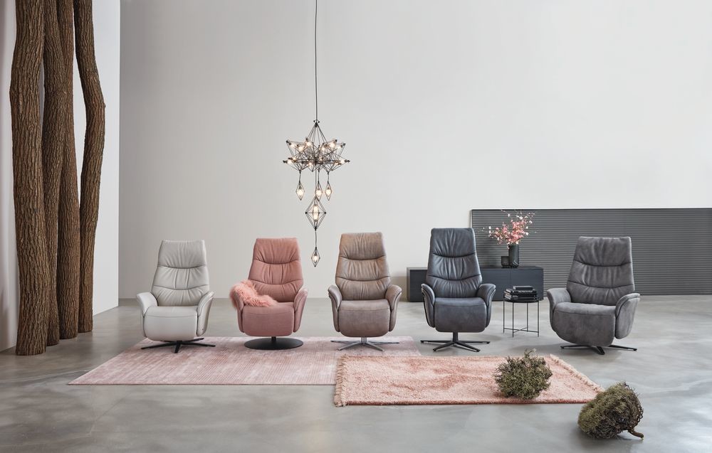 Himolla Sessel - Easyswing Kollektion - Lava, Rosa, Fango, Brikett, Kohle, Ambiente Fünf Sessel der Marke Himolla in verschiedenen Farbtönen