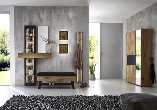 Hartmann Programm Runa aus Kerneiche im Eingangsbereich - Garderobe, Sitzbank, Garderobenschrank