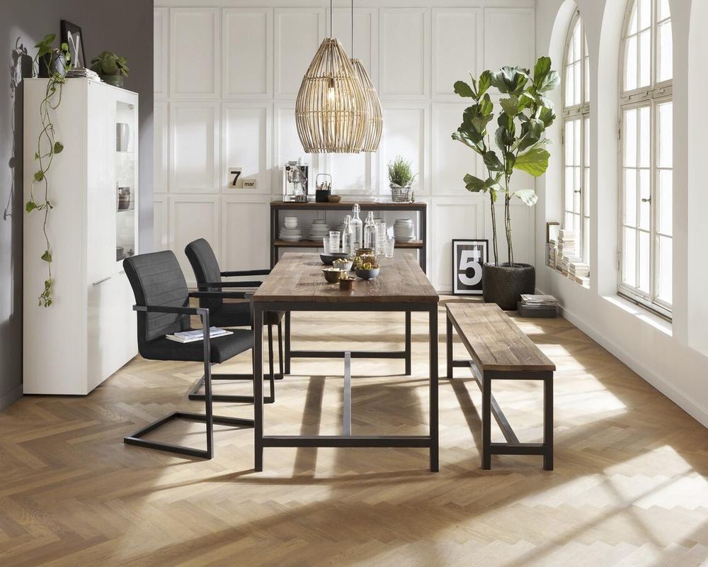 Actona Esszimmertische Langer Actona Esszimmertisch mit zwei Stühlen und einer Sitzbank