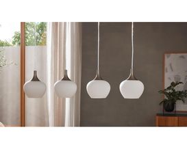 Interliving Pendelleuchte 9344 mit 4 Schirmen, Metall nickel matt / Glas opal