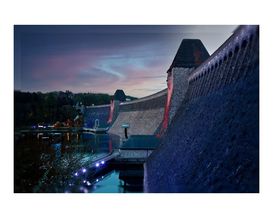 Fotoleinwand, Staumauer Möhnesee nach Sonnenuntergang, ca. 60x80 cm