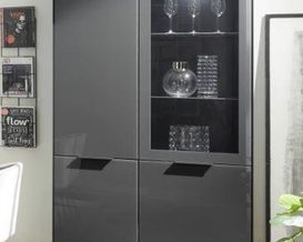 Vitrine "Monaco" ca. 109x179 cm, mit Glastür