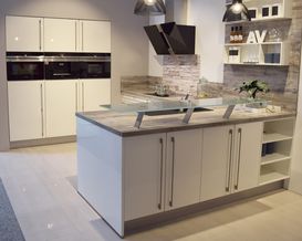 Moderne L-Küche Lux