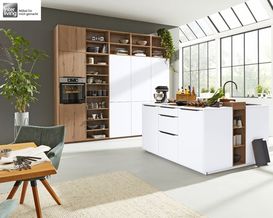 Interliving 3210 Küche, Lacklaminat arcticweiß softmatt, Vulkaneiche Nachbildung