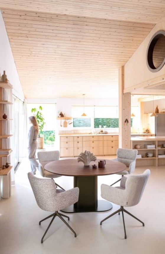 XOOON Brianza, Tisch 150 x 120 cm - Walnuß Furnier - Braun - 13