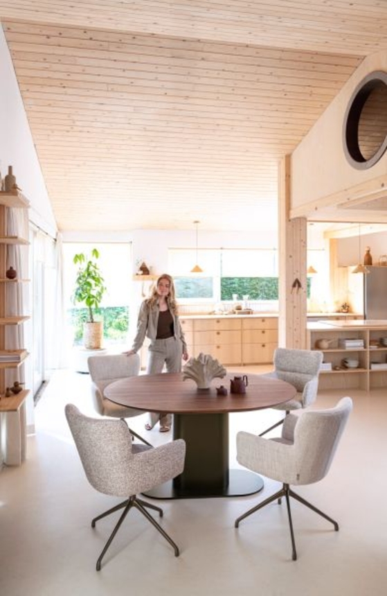 XOOON Brianza, Tisch 150 x 120 cm - Walnuß Furnier - Braun - 14