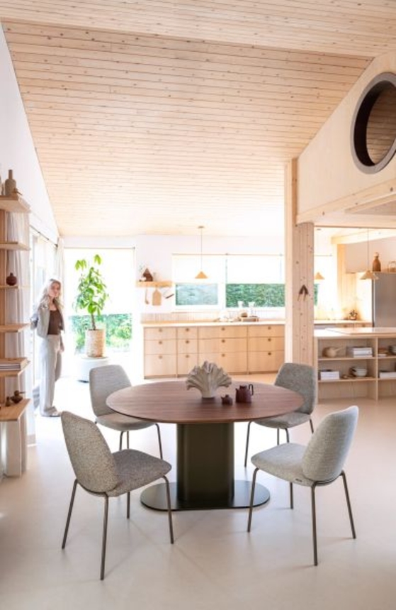 XOOON Brianza, Tisch 150 x 120 cm - Walnuß Furnier - Braun - 6