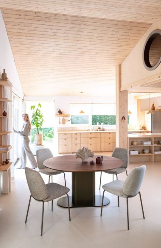 XOOON Brianza, Tisch 150 x 120 cm - Walnuß Furnier - Braun - 8