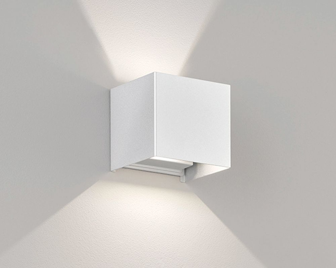 LED-Wandleuchte "Wall" Metall silberfarben, in- und outdoorgeeignet - Silberfarben - 1