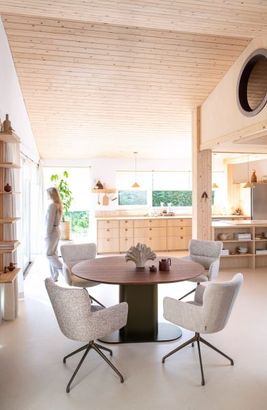 XOOON Brianza, Tisch 150 x 120 cm - Walnuß Furnier - Braun - 13