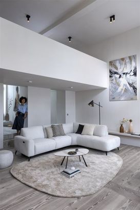 XOOON Carini, Ecksofa 2,5 Sitzer Armlehne links elektrisch + Ottomane rechts - Vada Ivory -  - 13