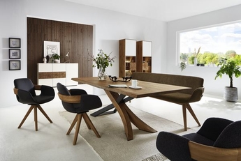 Esszimmermöbel von Hartmann - Naturzeit-Esstisch mit Gestell aus Metall/Riffeiche